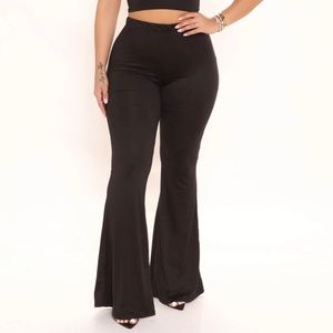 Curves all year flare pants 🖤